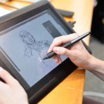 hoosing a drawing tablet with screen